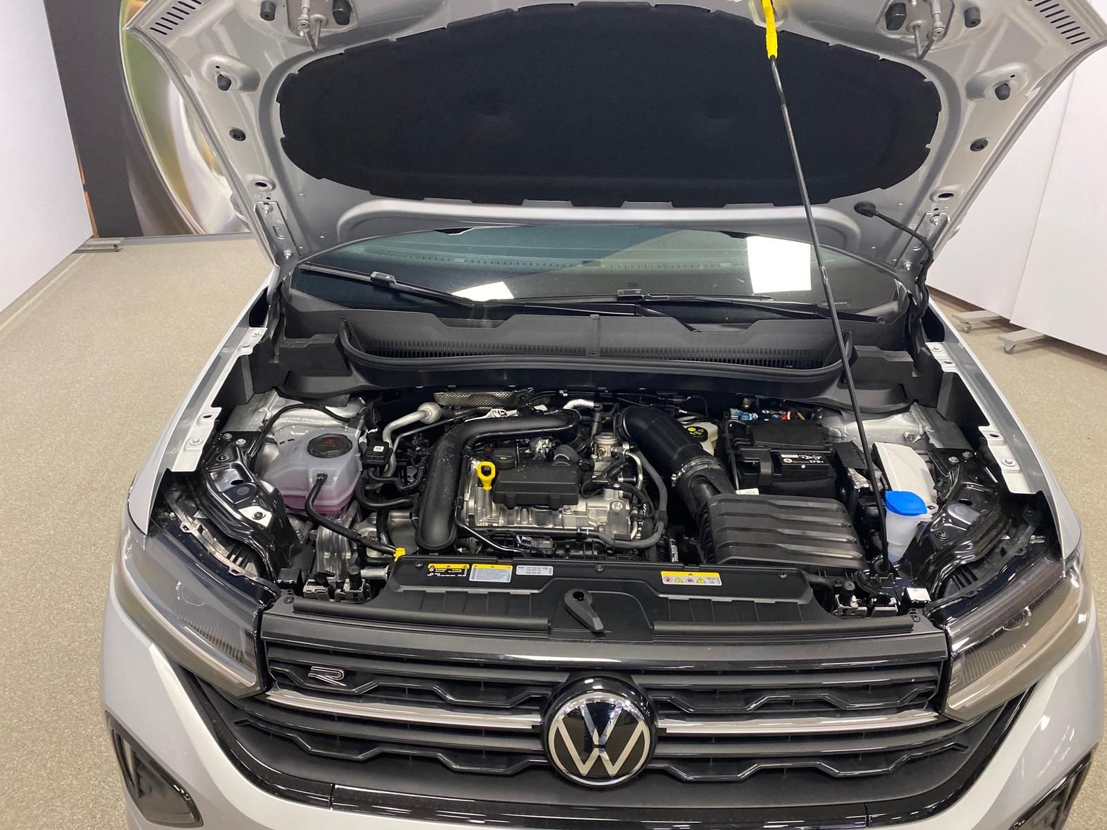 Fahrzeugabbildung Volkswagen T-Cross 1.0 TSI DSG R-Line BLACKSTYLE+MATRIX+AHK