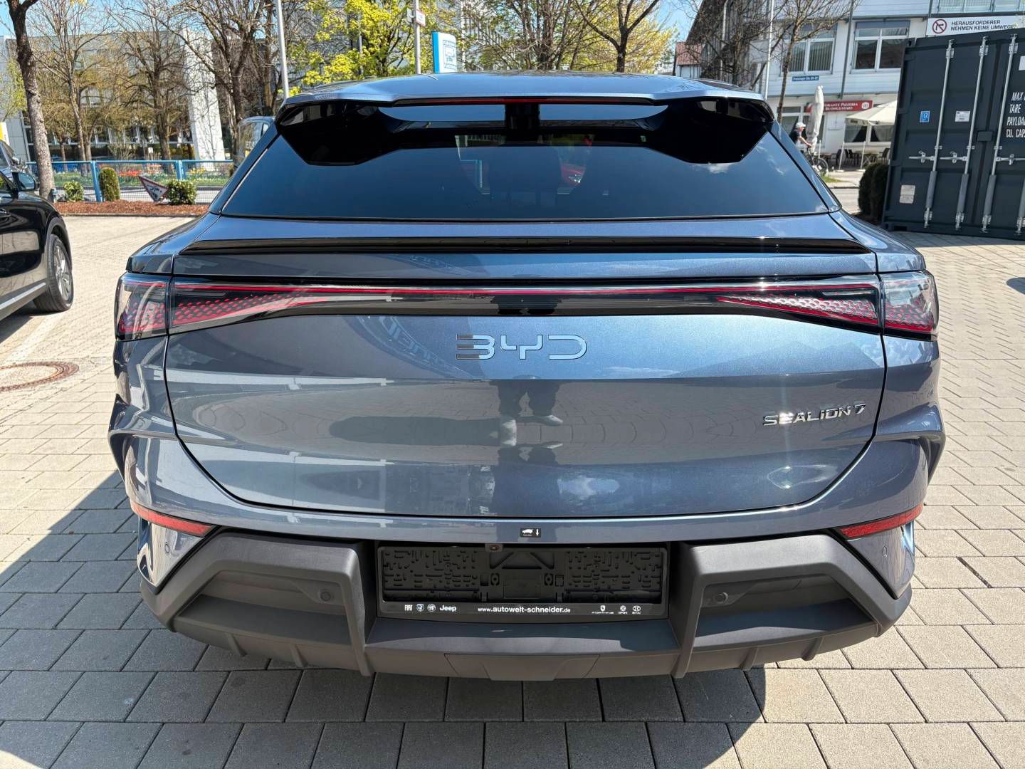 BYD SEALION 7