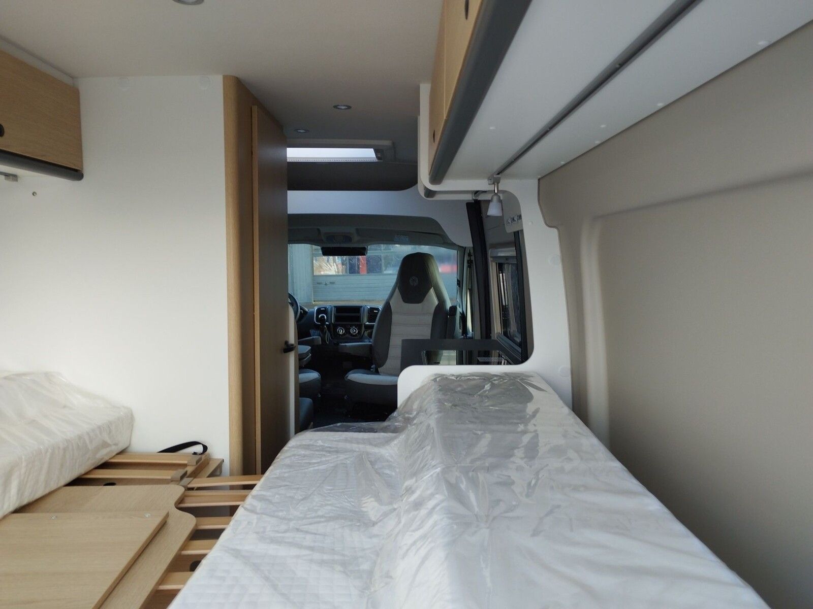 Fahrzeugabbildung Sunlight Adventure Cliff 602 Automatik, Dörr Edition, LTE