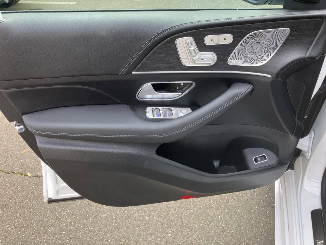 Fahrzeugabbildung Mercedes-Benz GLE 350 de 4M AMG AHK Night Airmatic Multibeam M