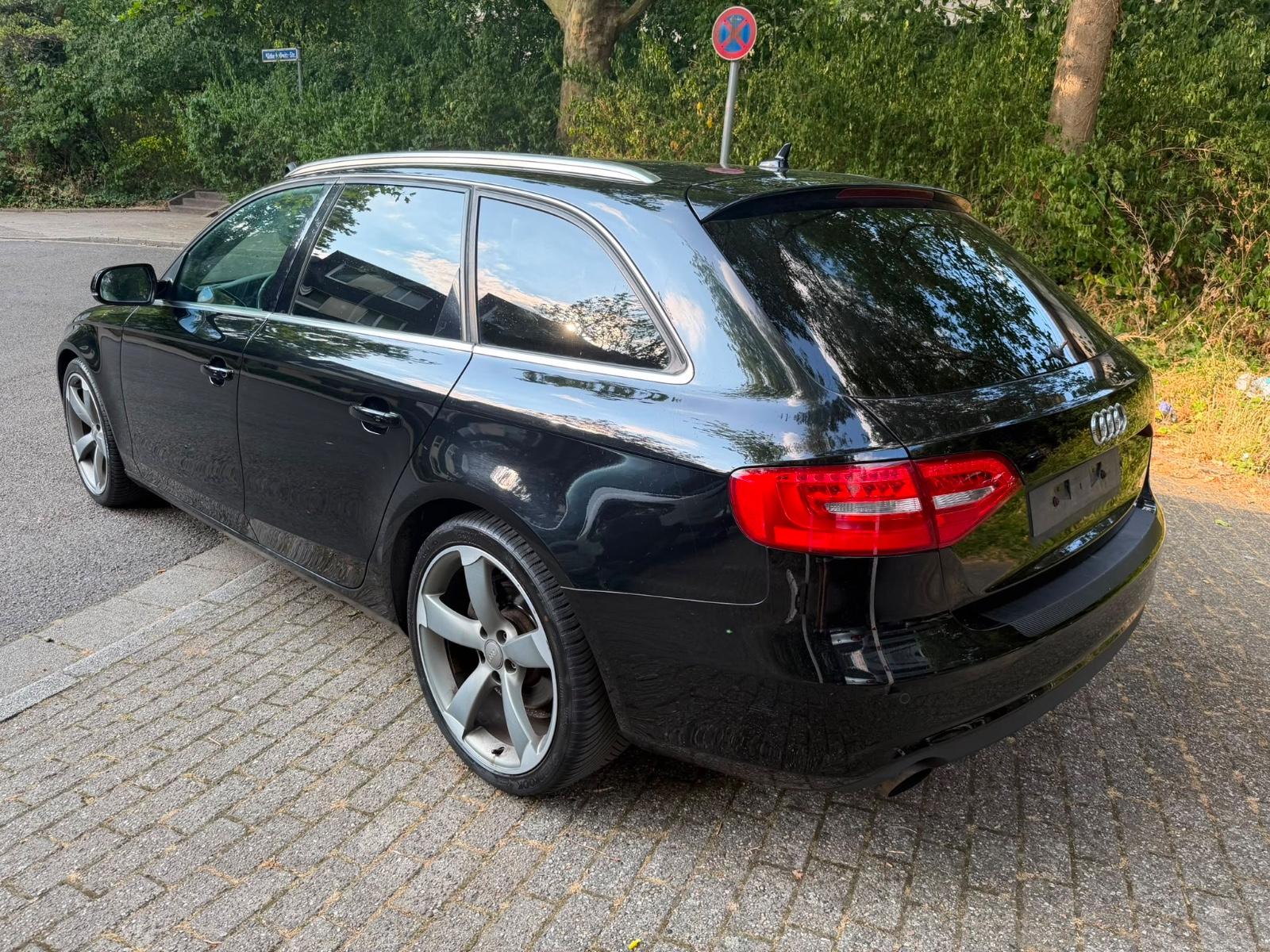 Audi A4 2012 — photo 7