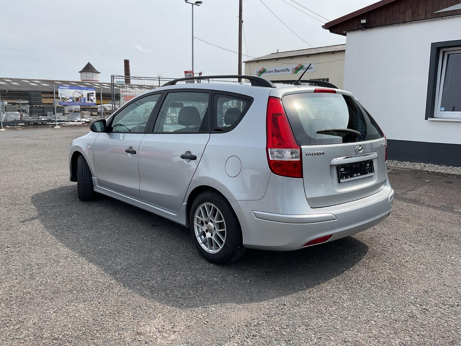 Hyundai i30 2010 — photo 6