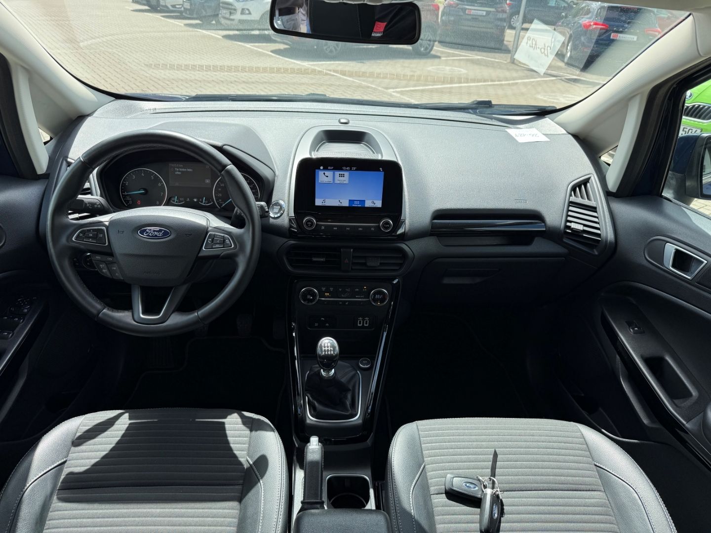 Fahrzeugabbildung Ford EcoSport Titanium 1.0 EcoBoost Navi WiPa CarPlay