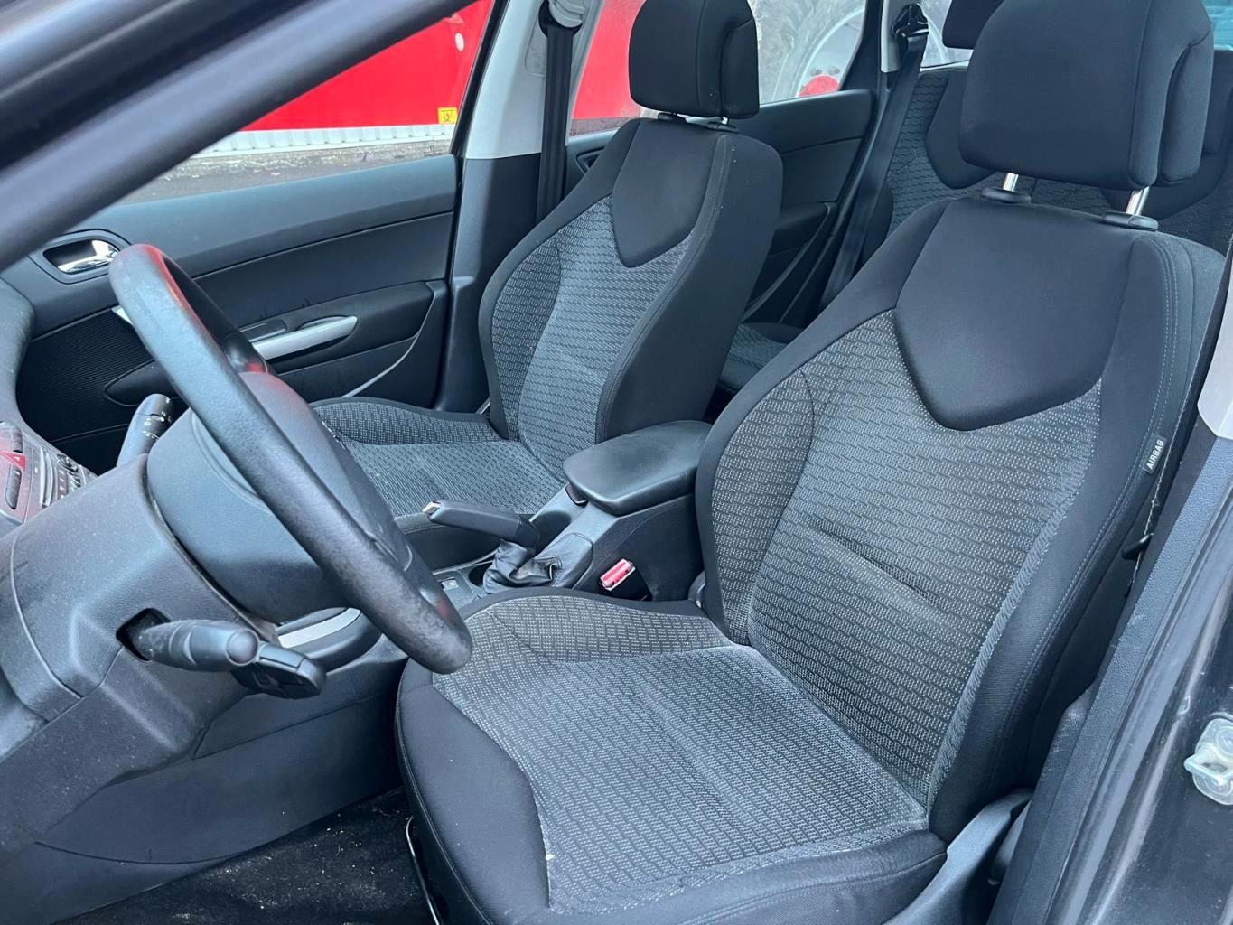 Peugeot 308 2009 — photo 6