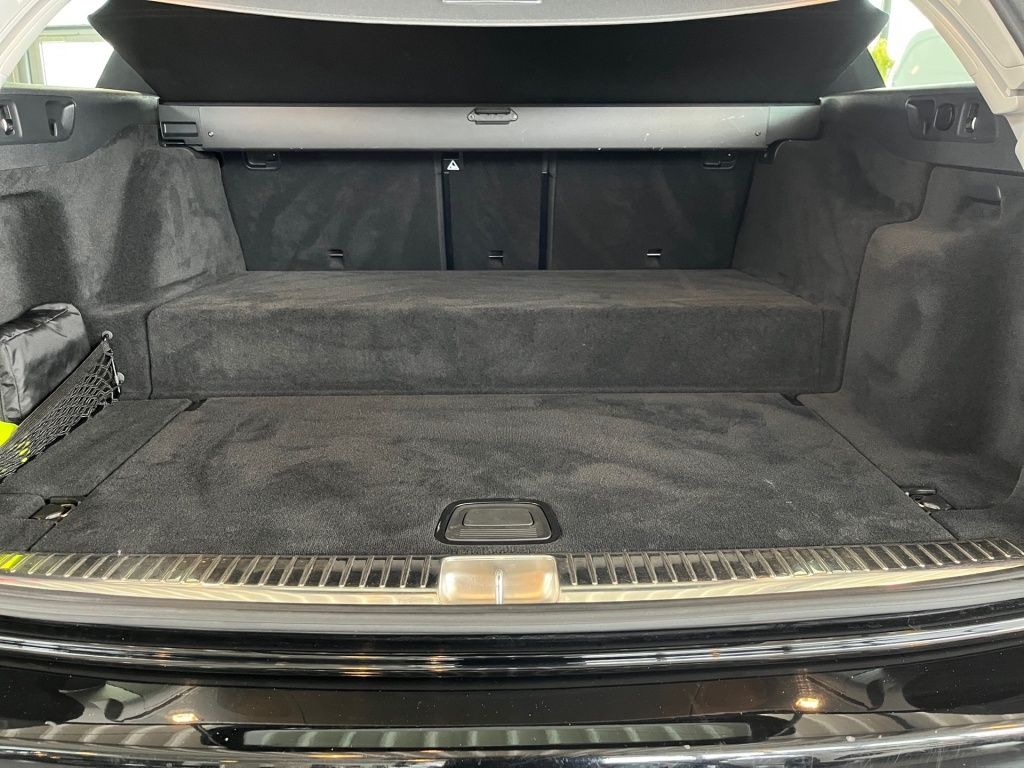 Fahrzeugabbildung Mercedes-Benz E 300 deT 4M AMG AHK Distronic+ Pano HUD LED 360