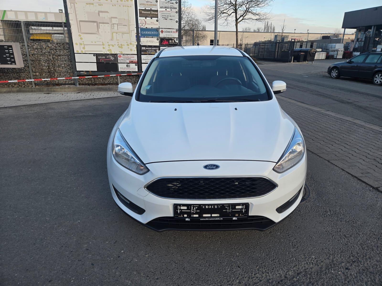 Ford Focus Business/1 Jahr Garantie/ TÜV NEU /NAVI...