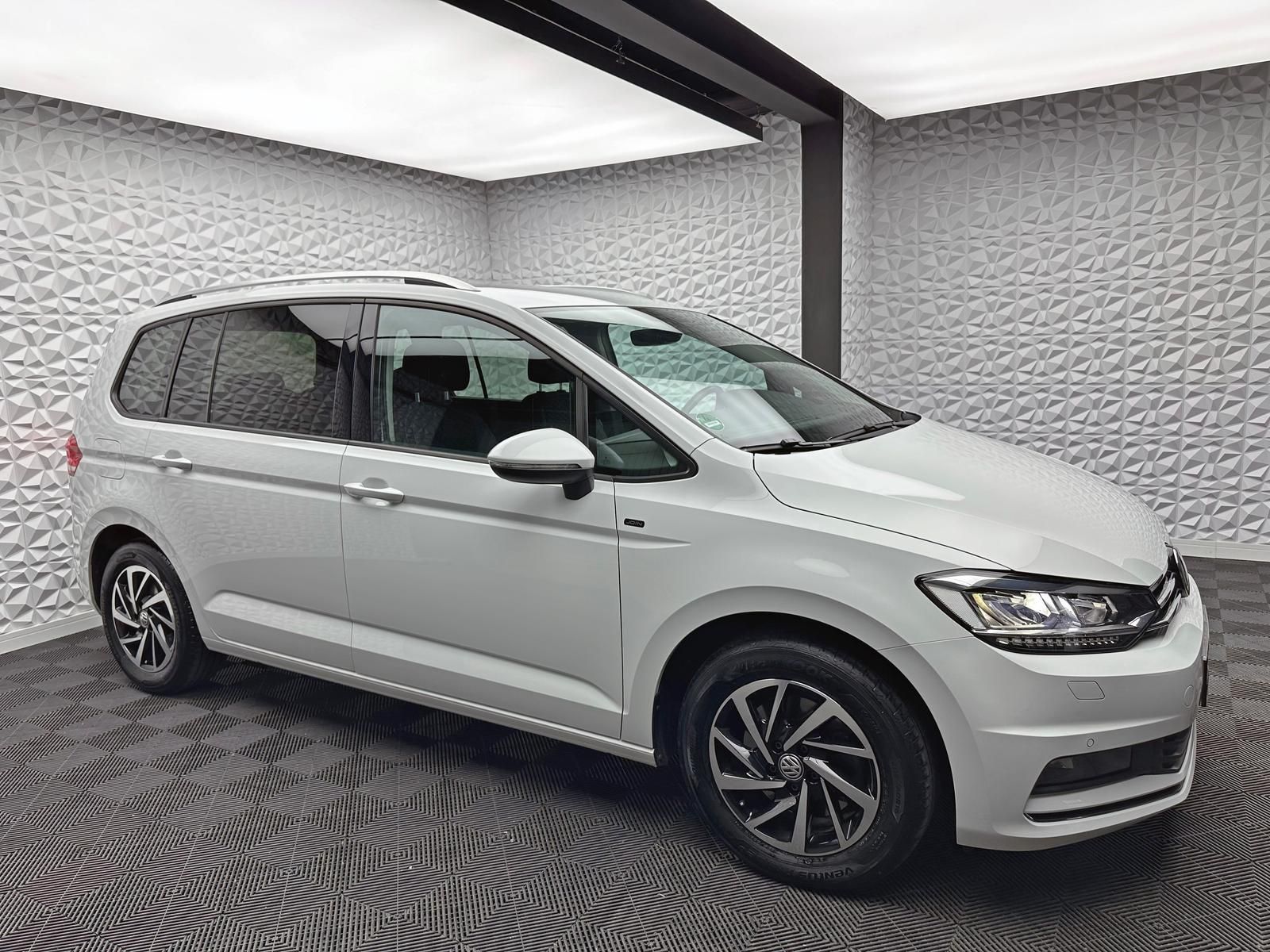 Fahrzeugabbildung Volkswagen TOURAN 1.5 TSI JOIN/7-SITZE/AHK/ACC/RCAM/NAV/DSG