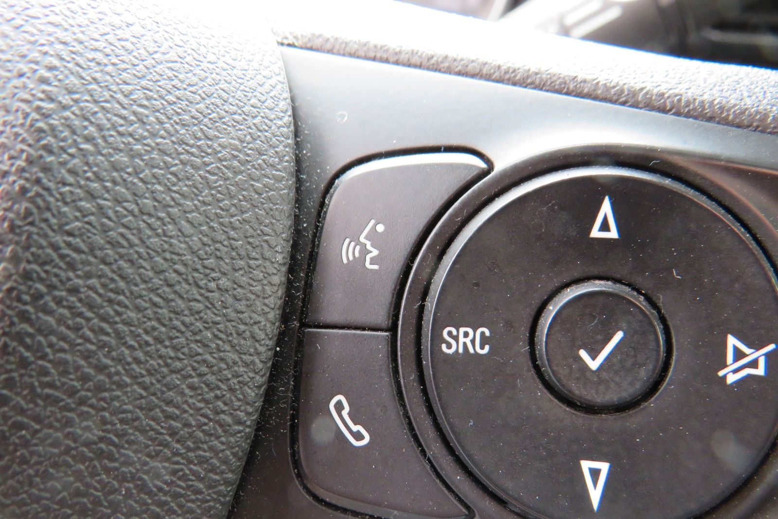 Fahrzeugabbildung Opel Combo Life E Edition NACI APP-CONNECT AHK 1.HD