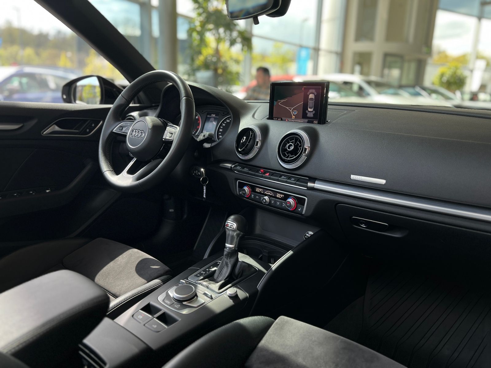 Fahrzeugabbildung Audi A3 Cabriolet 35 TFSI S line PDC XENON NAVI