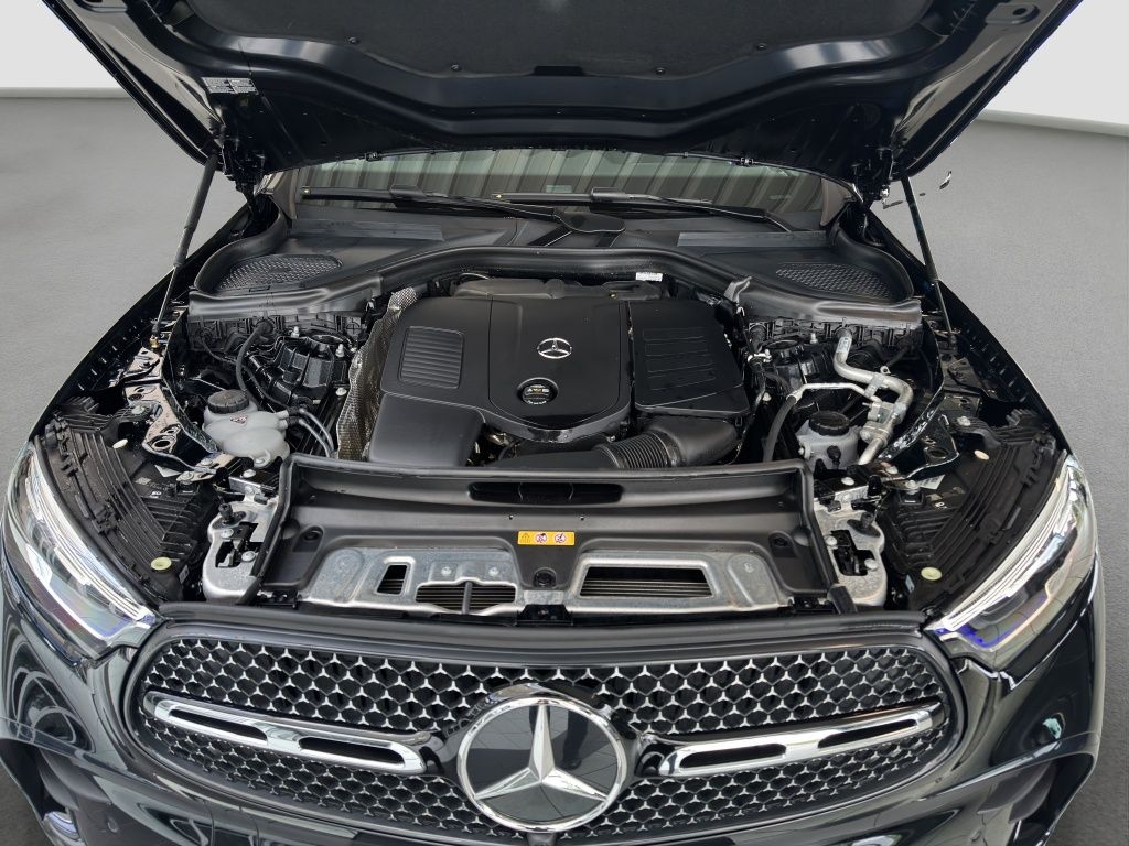 Fahrzeugabbildung Mercedes-Benz GLC 200 4MATIC Coupé AMG Line*NightPaket*Carplay