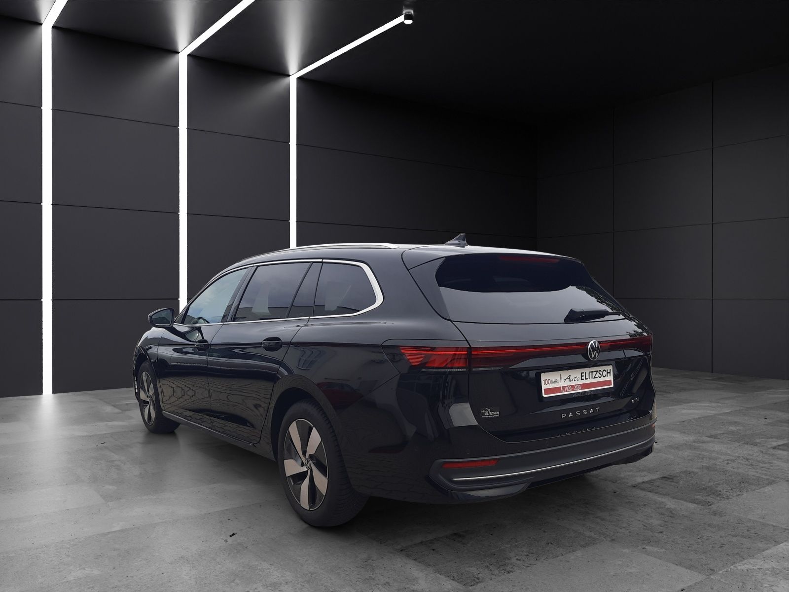 Fahrzeugabbildung Volkswagen Passat Variant eTSI Business DSG LED AHK Navi AI
