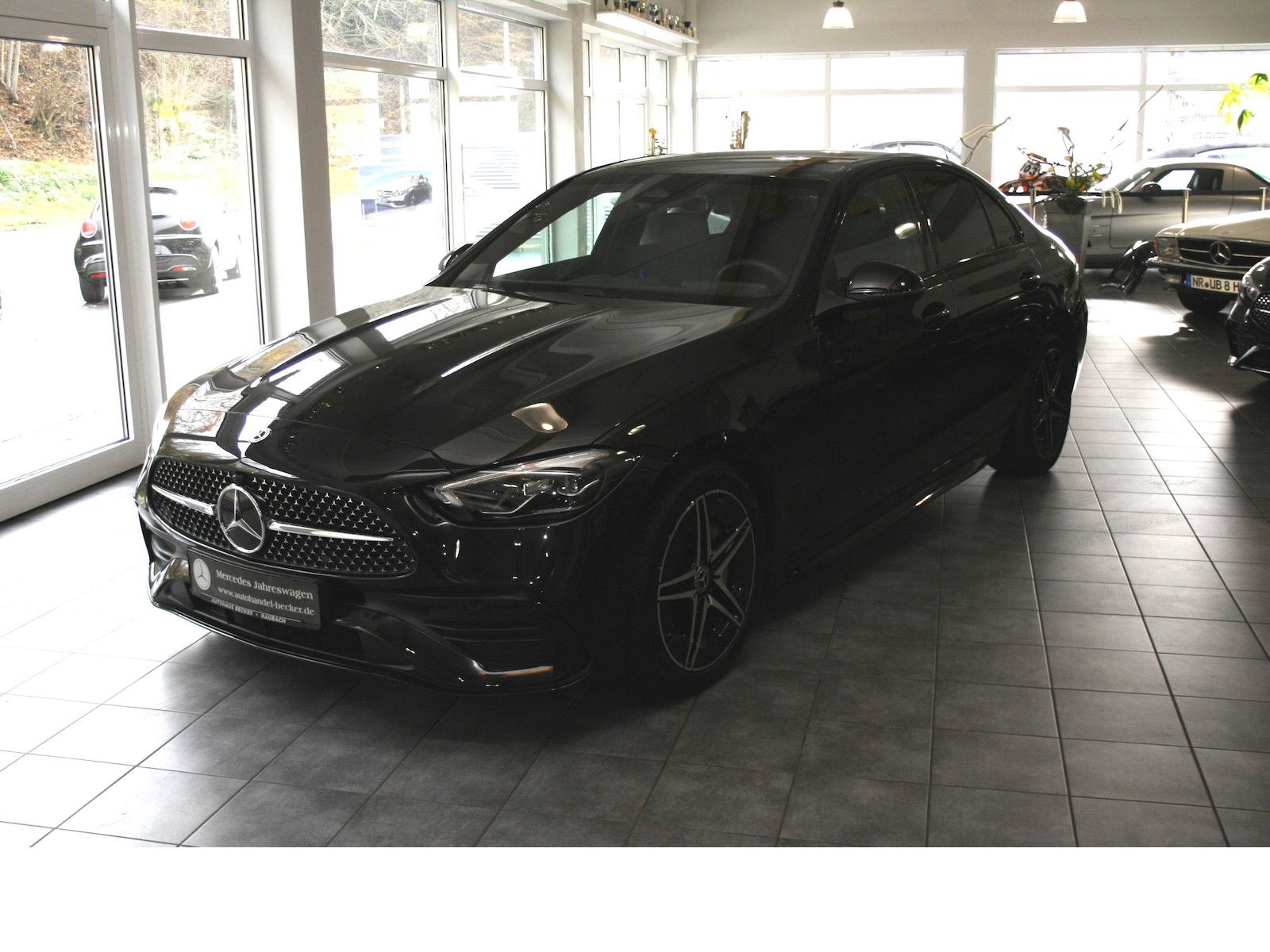 Fahrzeugabbildung Mercedes-Benz C 180 AMG *Night*Burmester Surround*Winter-Paket