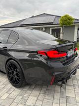 BMW 550 M550i xDrive A - - graue BMW 550