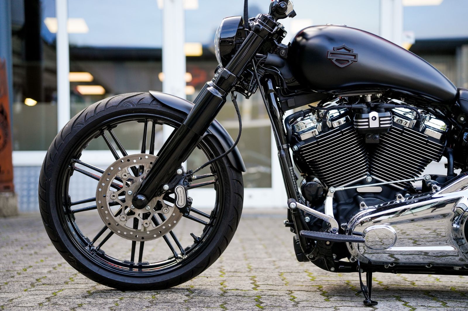 Fahrzeugabbildung Harley-Davidson FXBRS Softail Breakout 114 cui - JEKILL&HYDE -