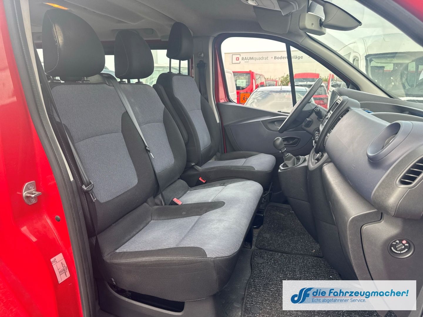Fahrzeugabbildung Opel Vivaro B Kombi 9Si. L1H1 2,7t *2671 *EXPORT