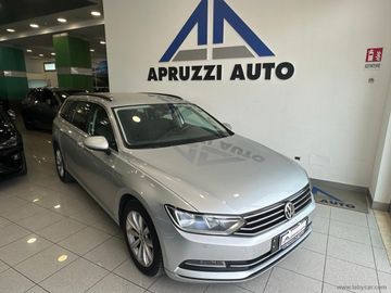 Volkswagen Passat - 1