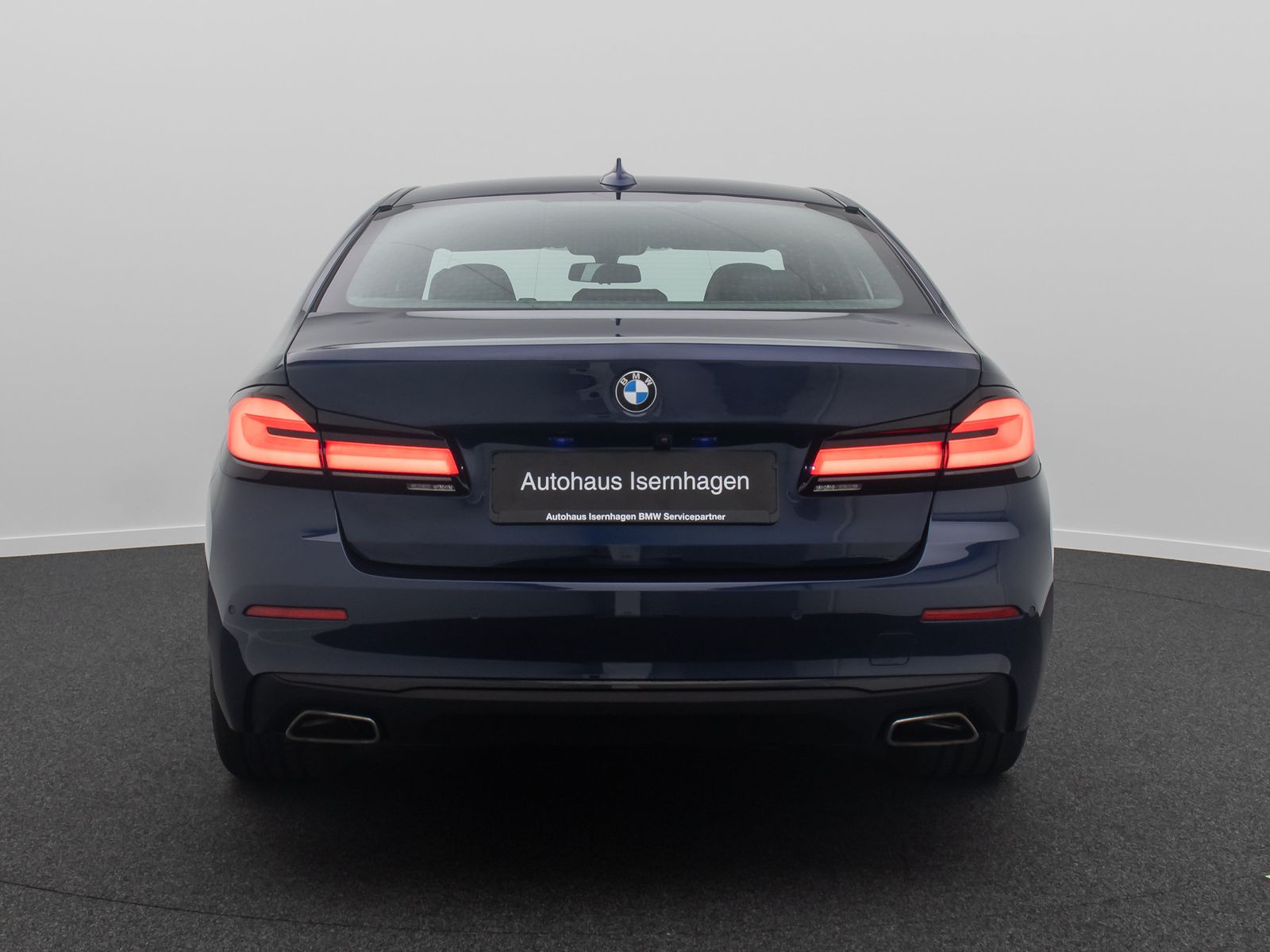 Fahrzeugabbildung BMW 540d xD DisplKey Laser DAB MSport HUD H/K 19Zoll