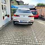 BMW X4 xDrive20d AT xLine xLine - silberne BMW X4