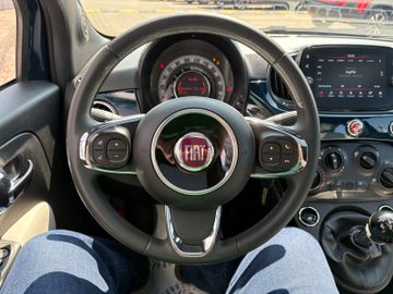 Fahrzeugabbildung Fiat 500 DolceVita MildHybrid Temp DAB Glasdach uvm.
