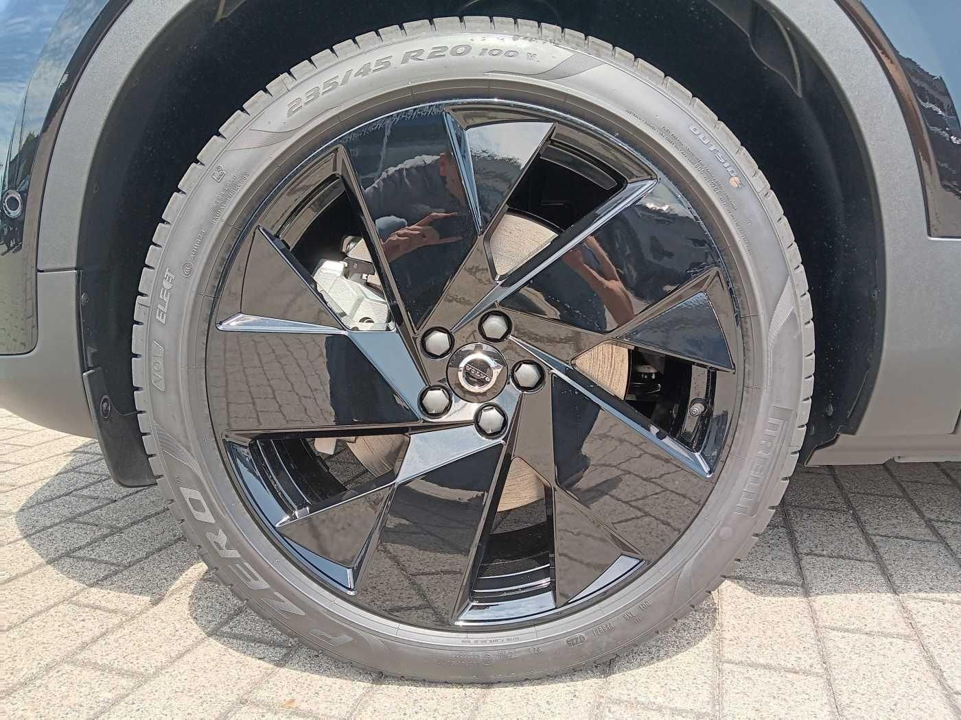 Fahrzeugabbildung Volvo EX40 Fully Electric Single M. Ext. Range Plus Bl