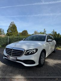 Mercedes E 220 - 2
