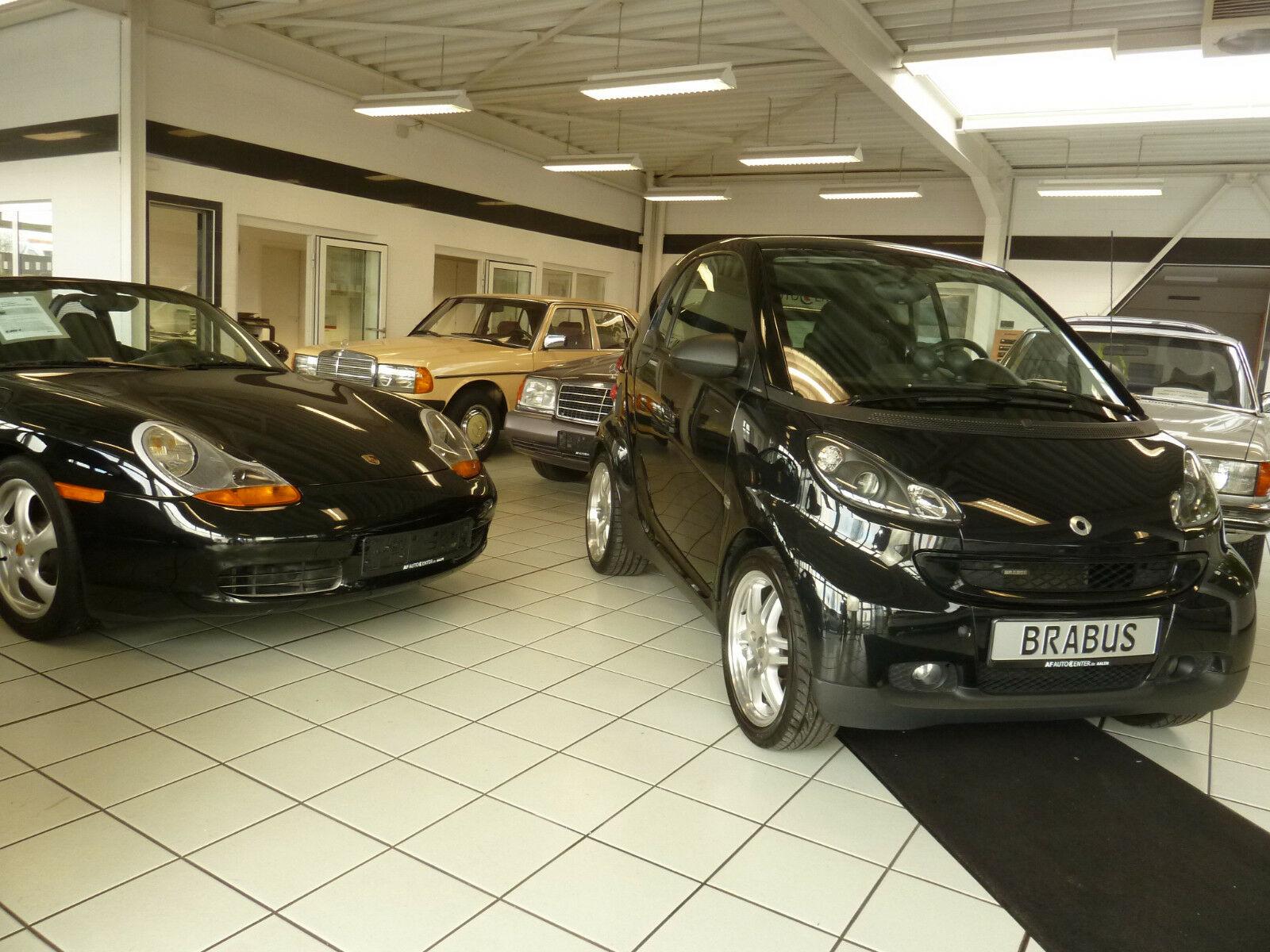 showroom-image-top