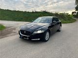 Jaguar XF 20d // AHK // TÜV 11-26//8-fach Reifen