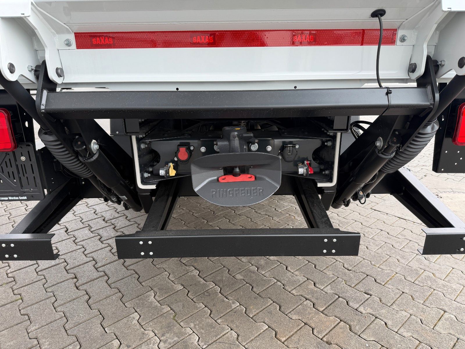 Fahrzeugabbildung Iveco Eurocargo ML140E28/P LBW Bär AHK Schiebeplane