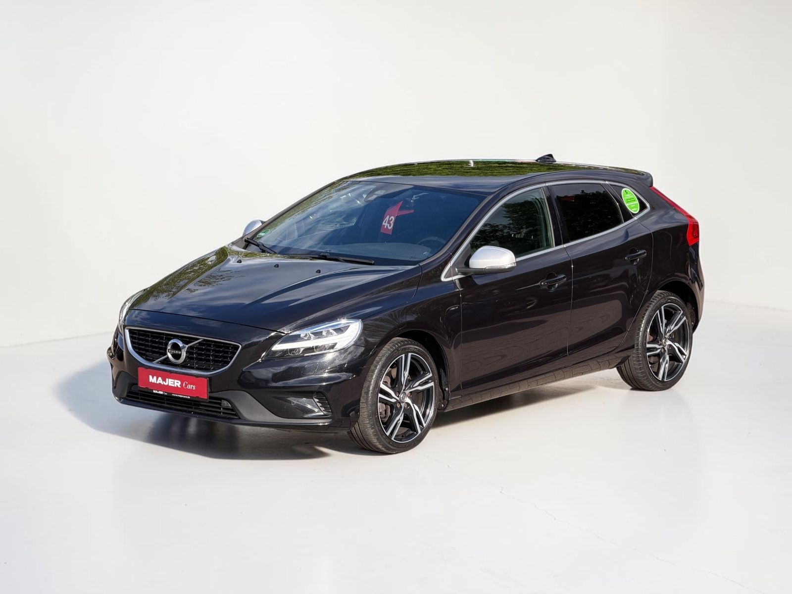 VOLVO V40