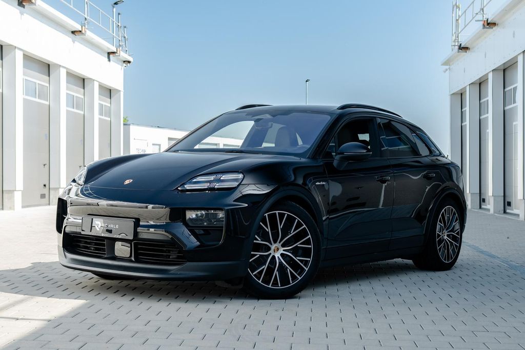 Porsche Macan 4 - Export - 18-Way - Extended Leather