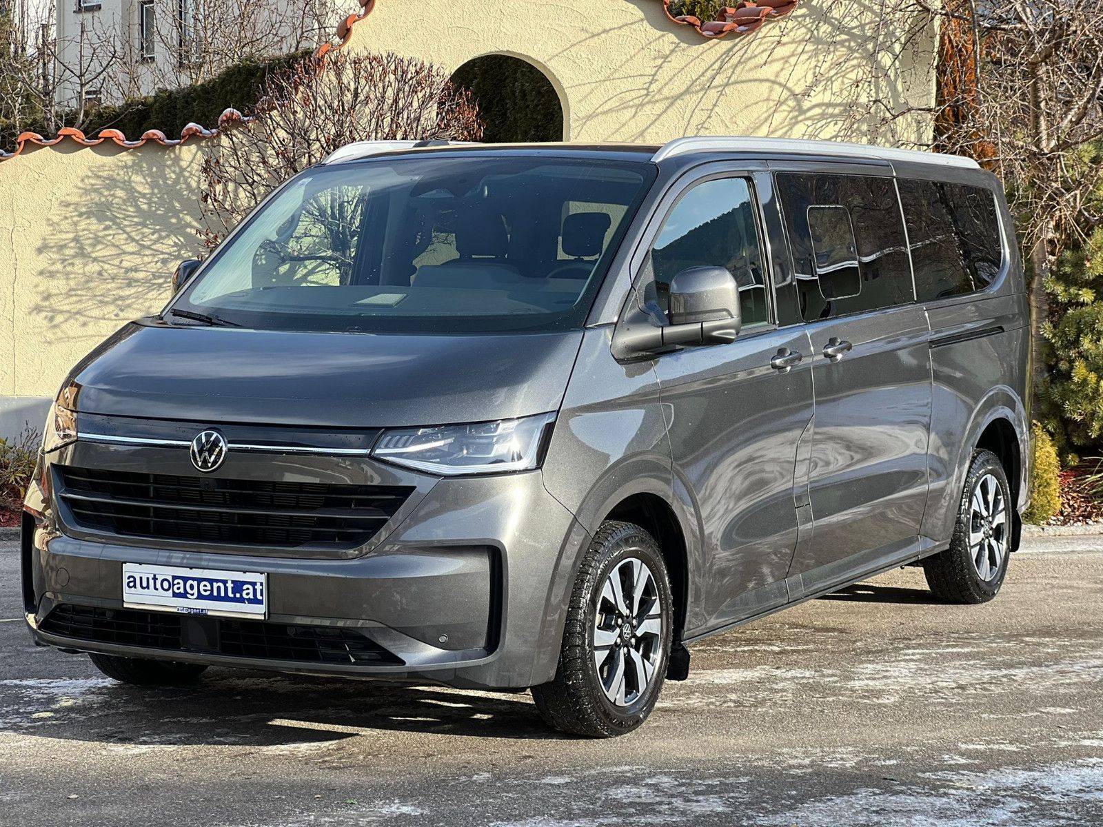 Volkswagen T7 Caravelle Lang LR TDI AHK ACC 360 Grad Standh