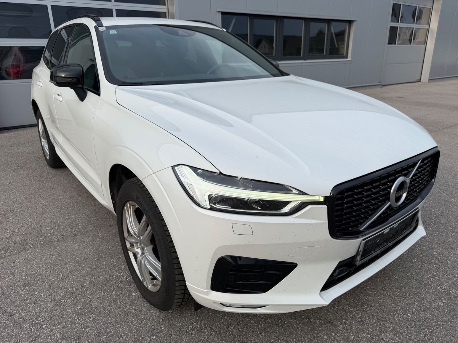 Volvo XC 60 XC60 B4  R Design AWD Aut. imagem 3