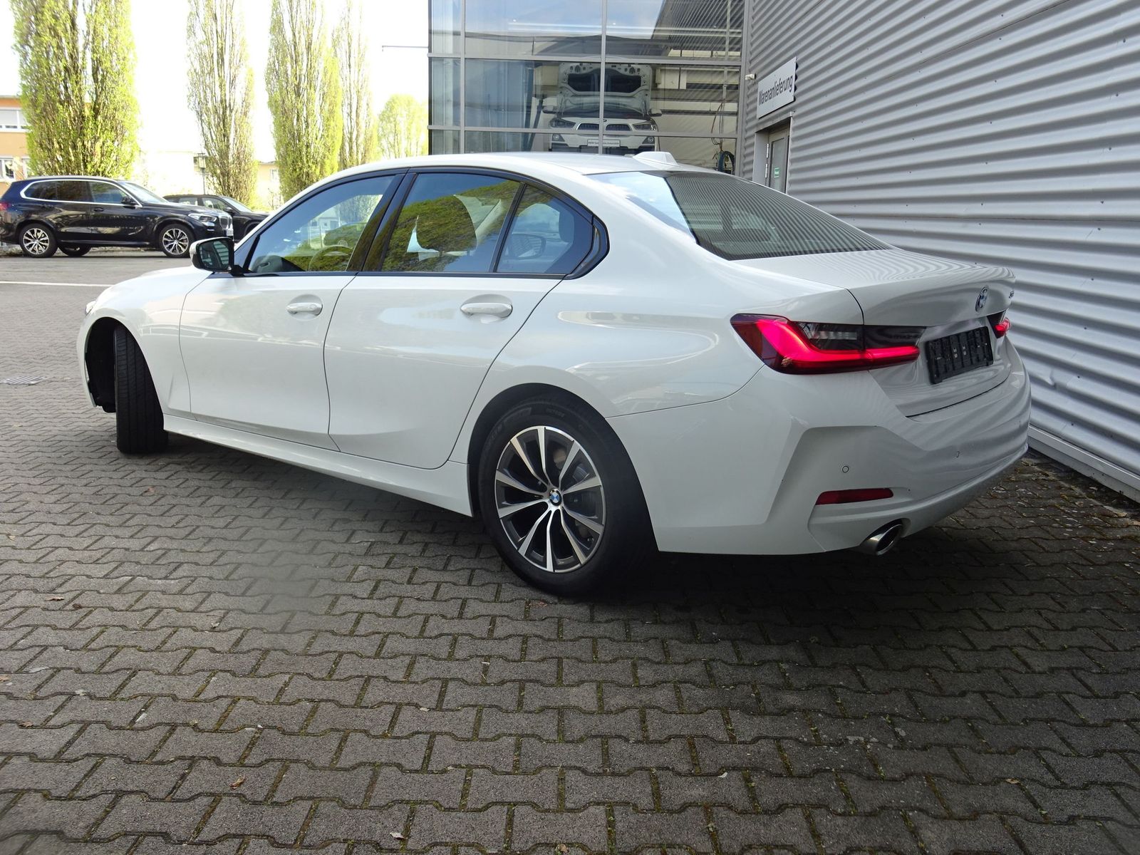 BMW 320i Lim. Facelift Widescreen LM Ambientes-Li foto 5