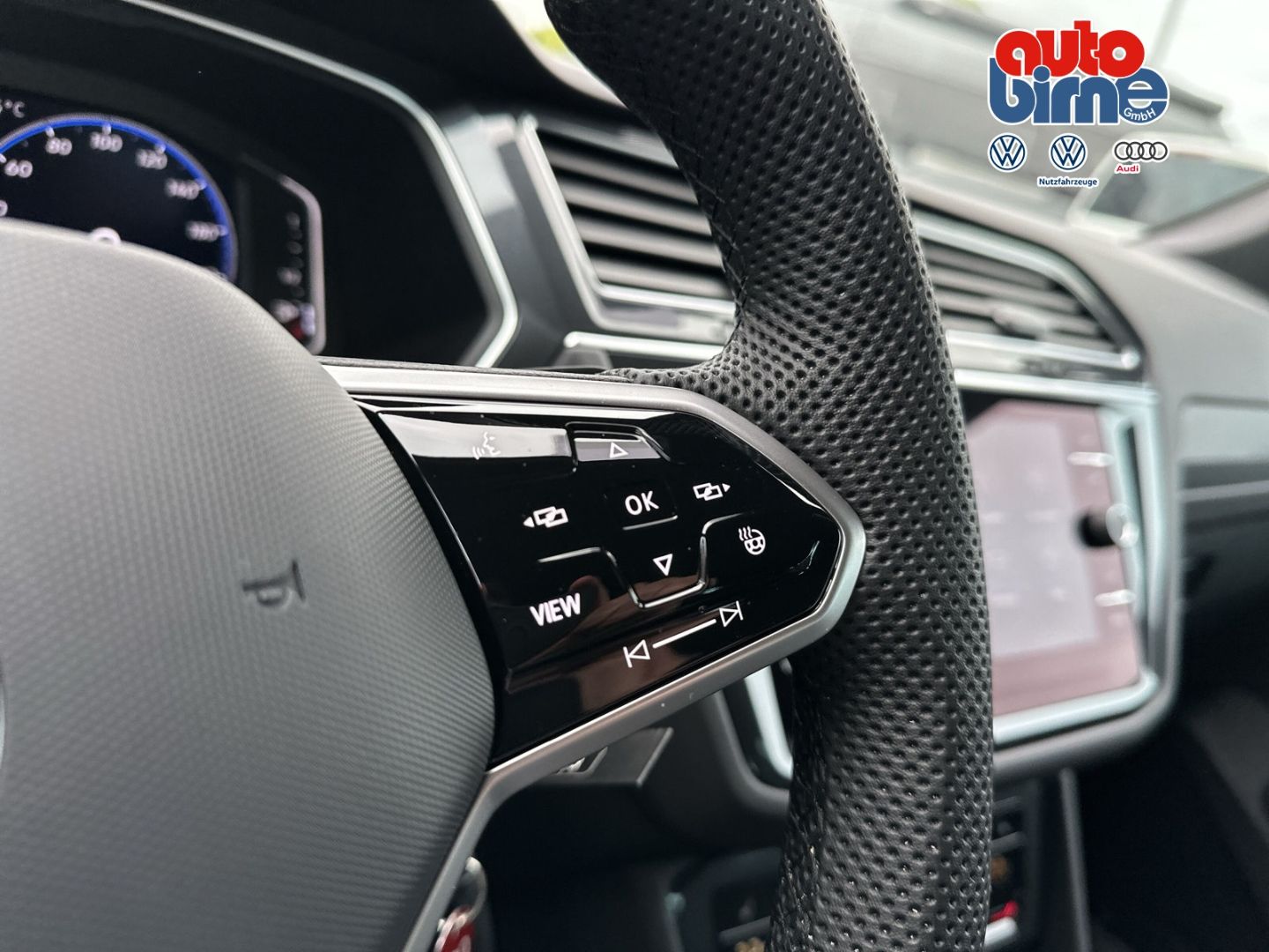 Tiguan R-Line 1.5 TSI BMT  AHK-klappbar Navi Dig
