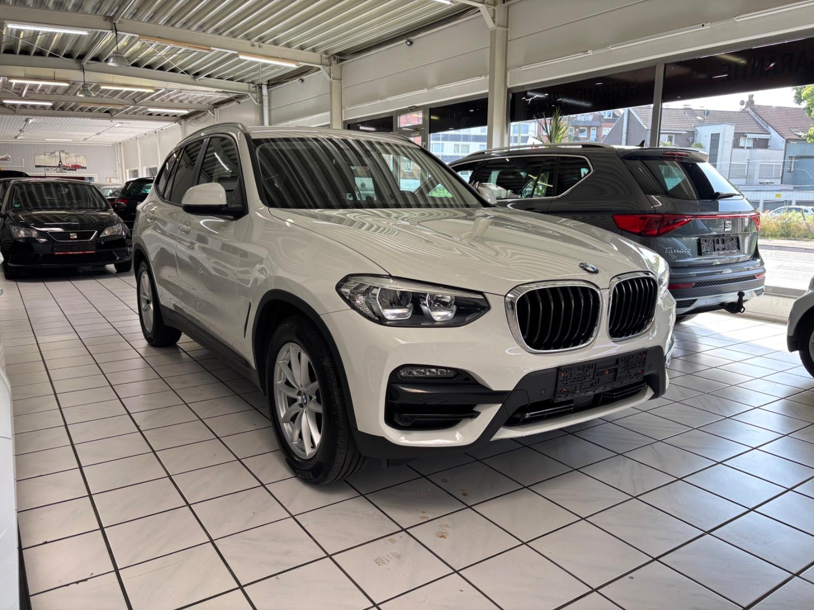 BMW X3 xDrive 20 d Advantage *CarPlay*AHK*