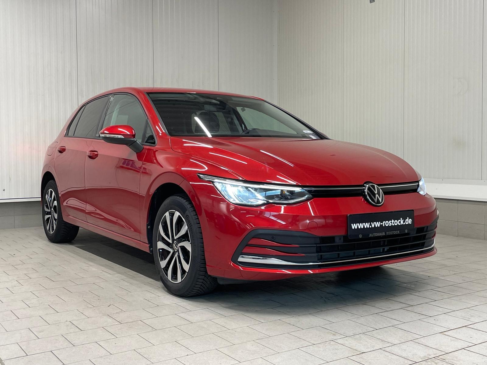 Volkswagen Golf VIII Active 1.0 eTSI DSG LED ACC KAM, миниатюра 2