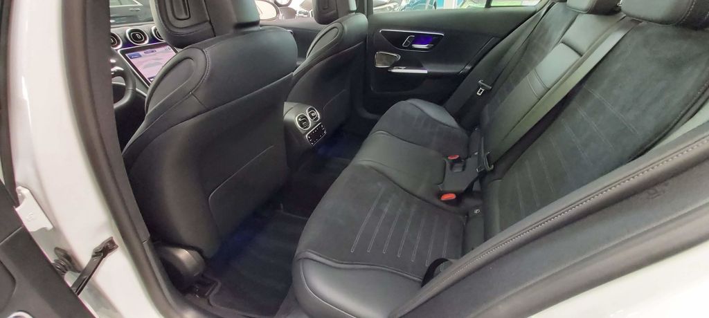 Mercedes-Benz C 300 e AMG PANO TOTW DISTR 360° AHK NETTO 42500