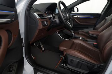 BMW X2 sDrive18d Edition M Mesh RFK AHK 19" 1.Hand