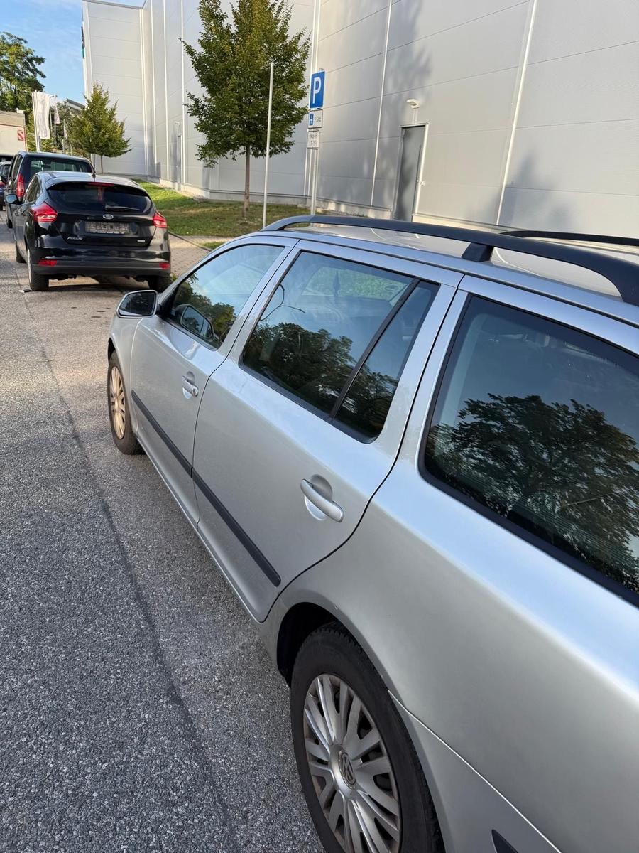 Skoda Octavia 2005 — engine 140 HP (103kW)