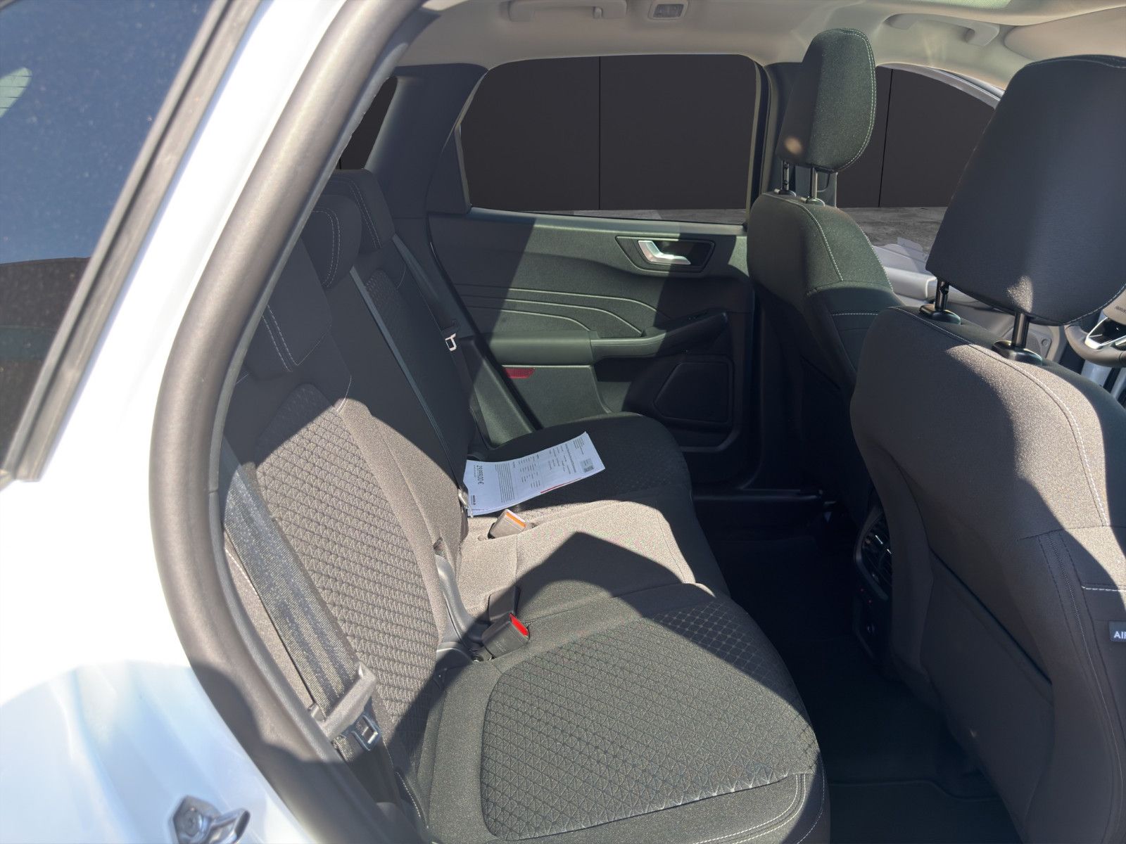 Fahrzeugabbildung Ford Kuga Titanium/Pano/Shz/LenkrdHZ/Rückfahrkamera