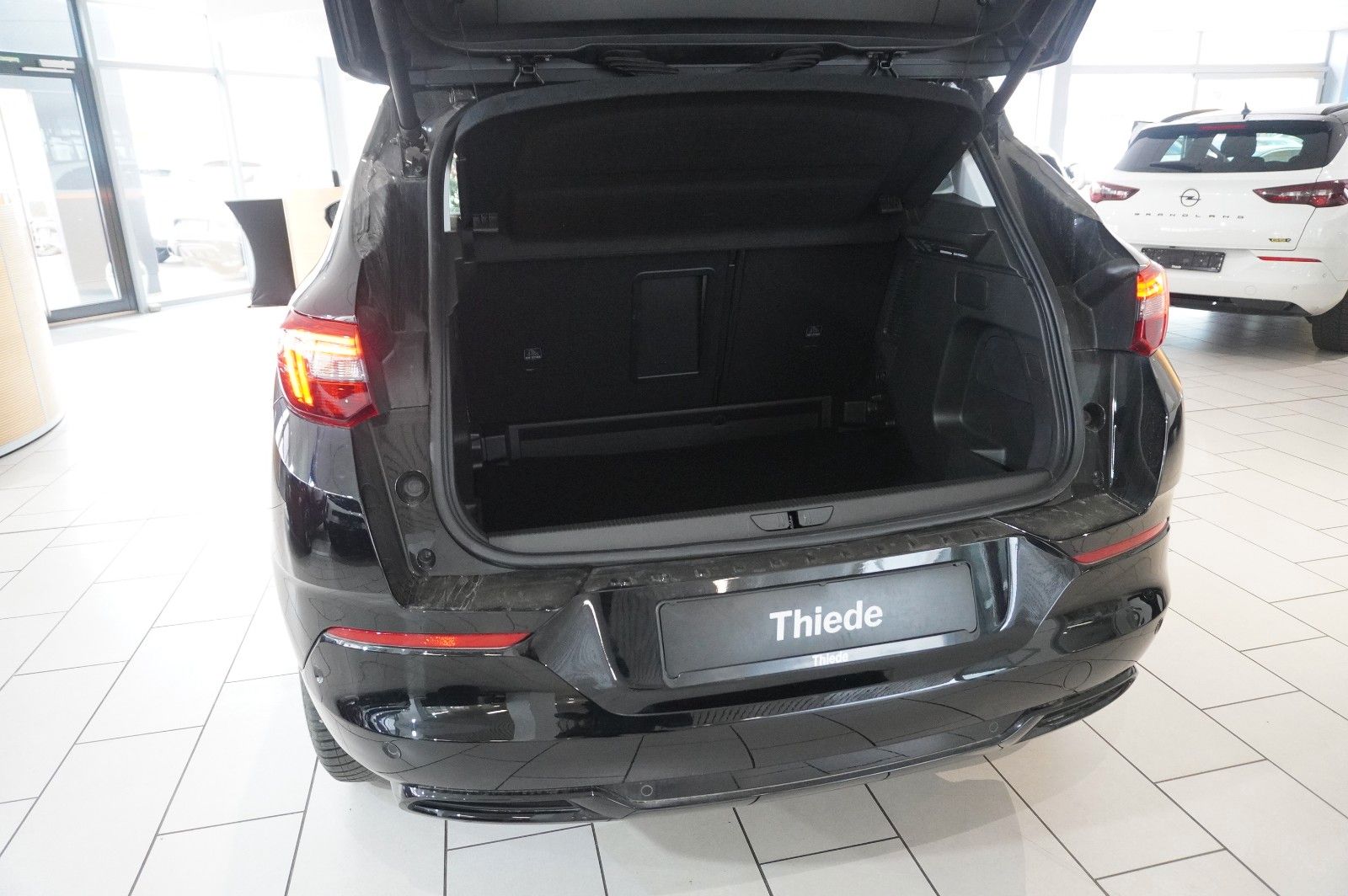Fahrzeugabbildung Opel Grandland (X) 1.2T GS LINE NAVI/LED/KAMERA/SPORT