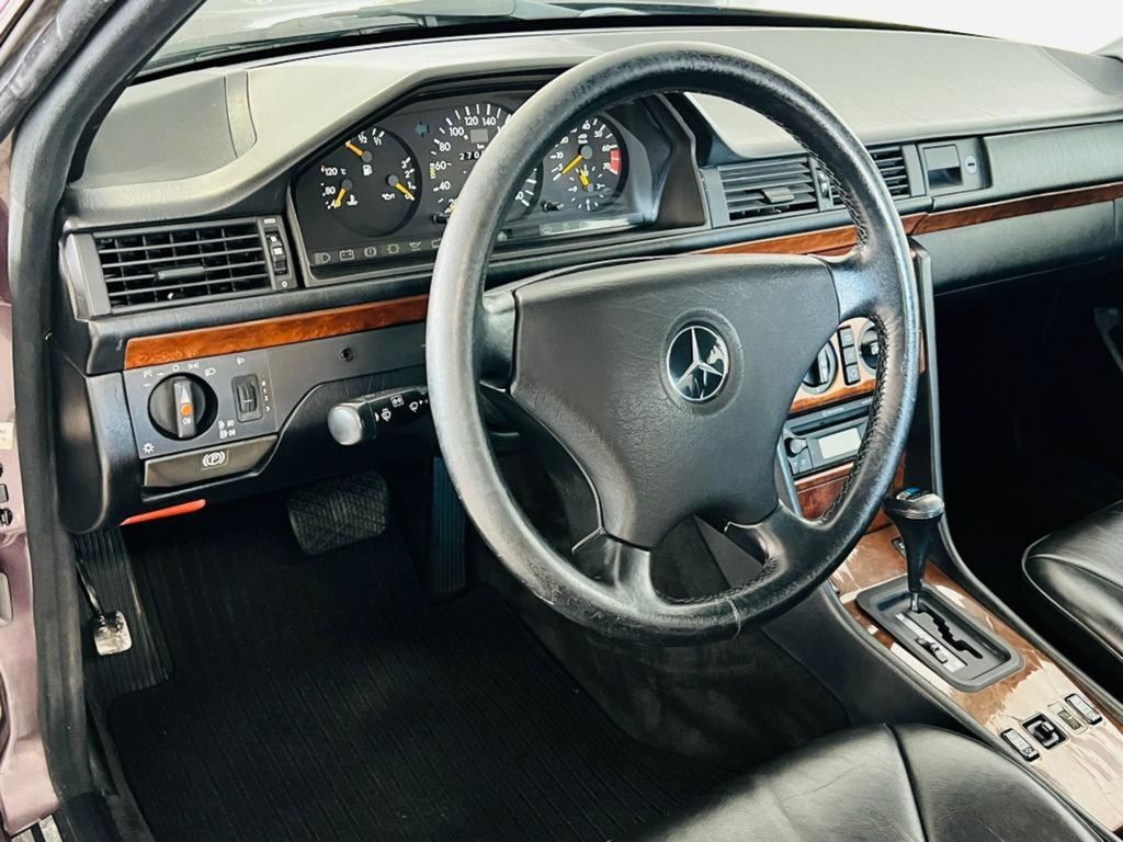 Mercedes-Benz 300 CE*Sportline*ESSD*KLIMA*SHZ*E-Fens*Oldtimer*
