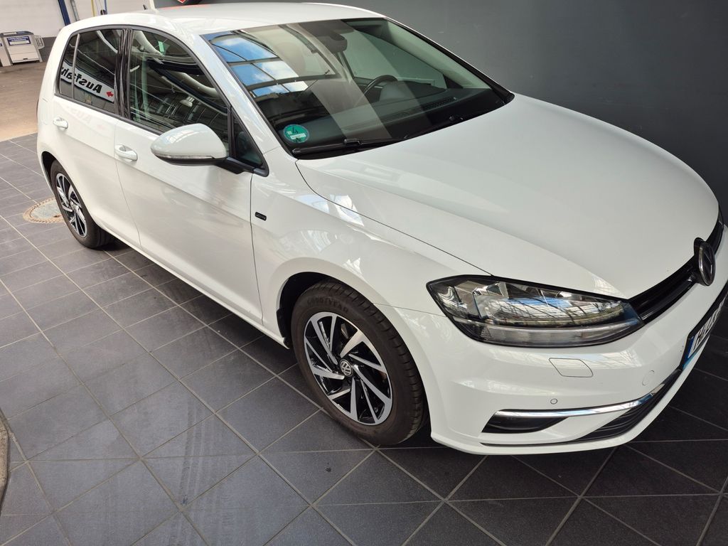 Image of Volkswagen Golf