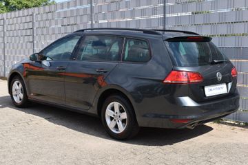 Volkswagen Golf - 6