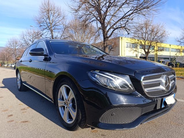 Mercedes-Benz E 220 d 4MATIC  sport