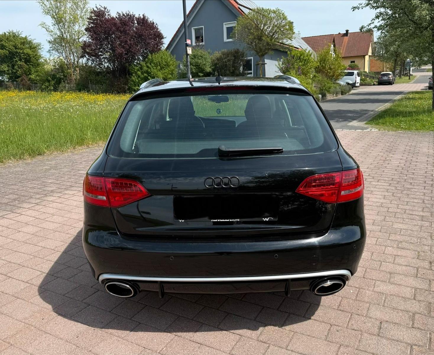 Audi Quattro 2010 — photo 5