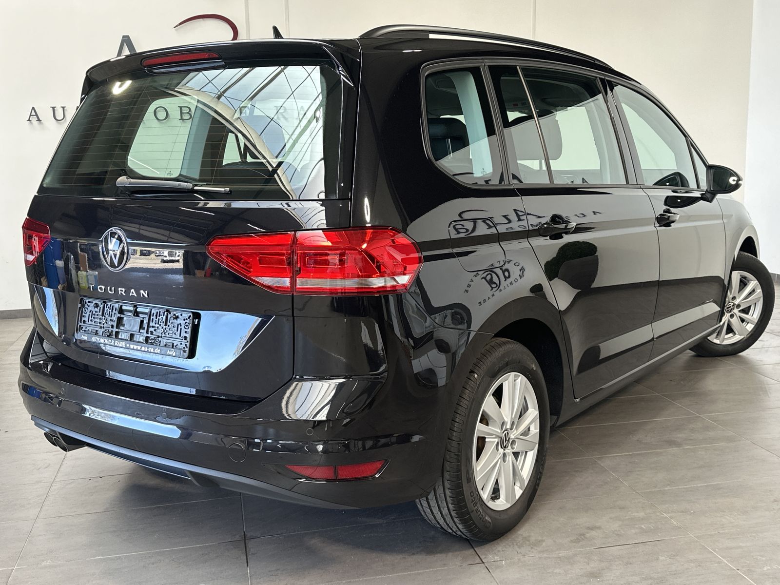 Fahrzeugabbildung Volkswagen Touran 2.0 TDI DSG CL NAV+LED+V-COCKPIT+AHK+PP