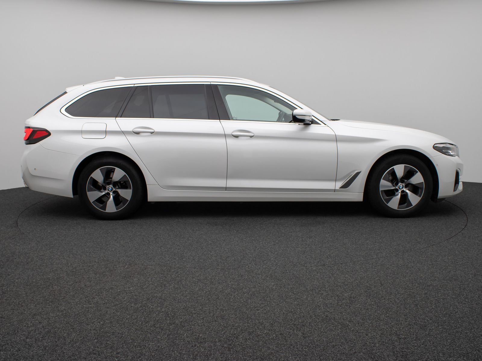 Fahrzeugabbildung BMW 520d Kamera DAB CockPitPlus Alarm Sport LED