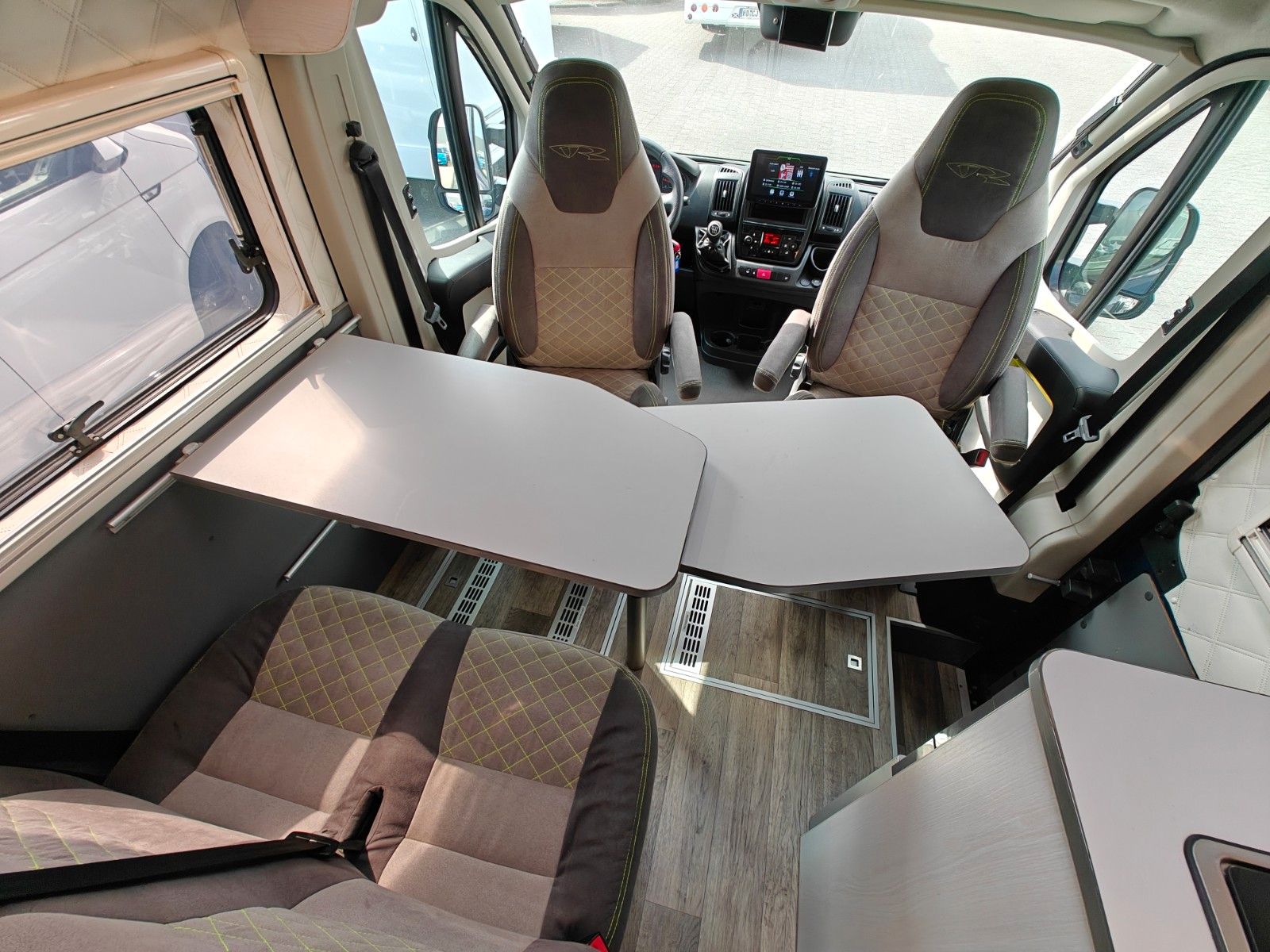 Fahrzeugabbildung Andere VR Motorhomes Pitanti 747 - Motorrad Transport -