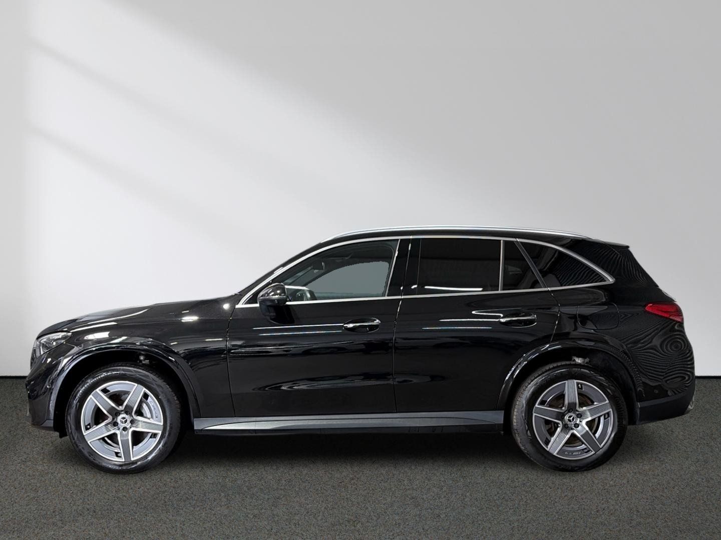 Mercedes-Benz GLC 300 e 4M AMG Premium+ Pano Burmester 360 AHK imagem 3